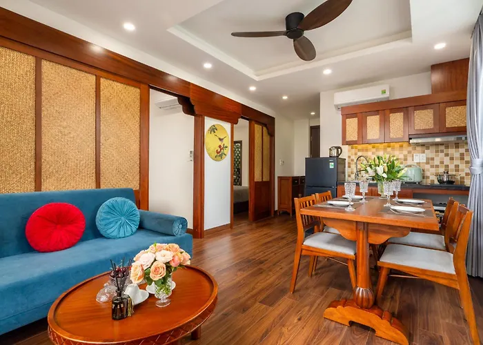Evelyn Indochine Chic In Central Hanoi